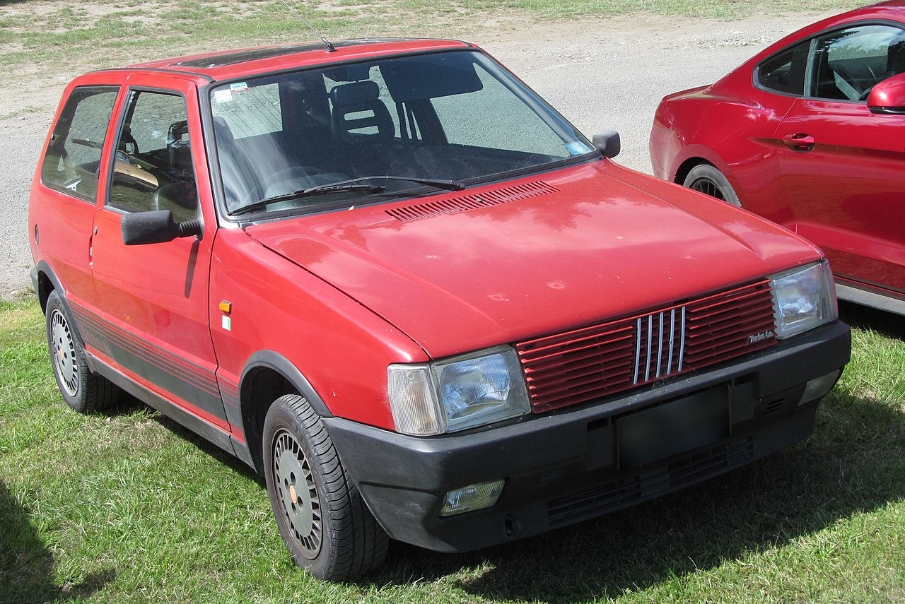 Fiat Uno: L’auto che ha rivoluzionato il mercato delle utilitarie