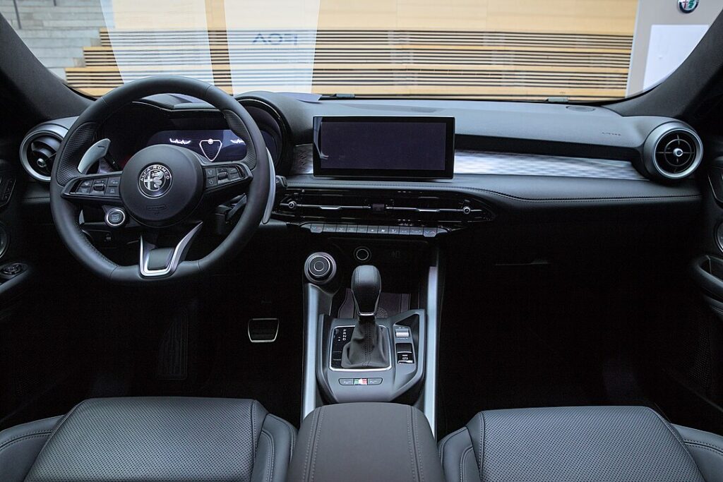 Alfa Romeo Tonale Interni