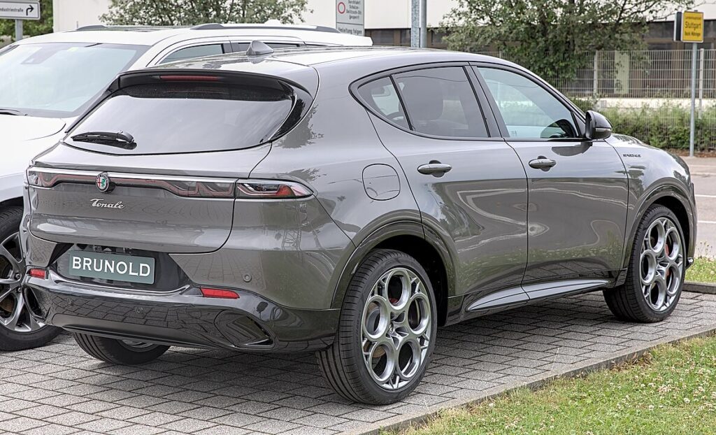 Alfa Romeo Tonale posteriore