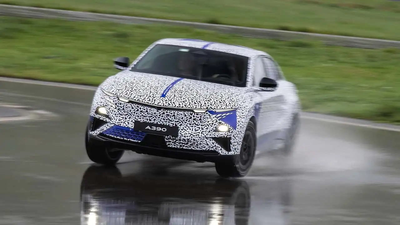 Alpine A390: la nuova era elettrica del marchio francese si prepara al debutto